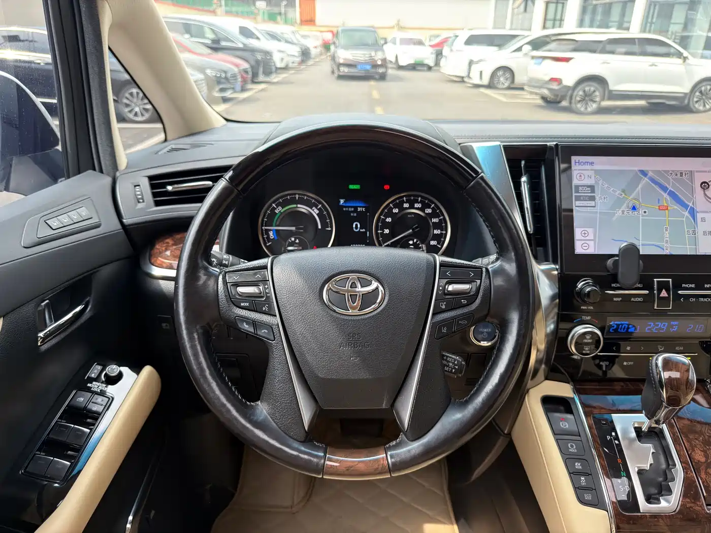 Toyota Alphard 2021 Hybrid 2.5L Luxury фото 8