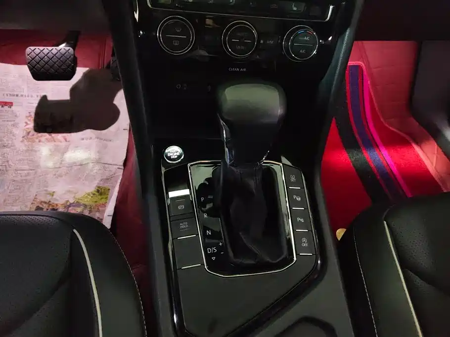 Volkswagen Tiguan L 2017 330TSI Automatic 2WD Flagship Edition фото 16