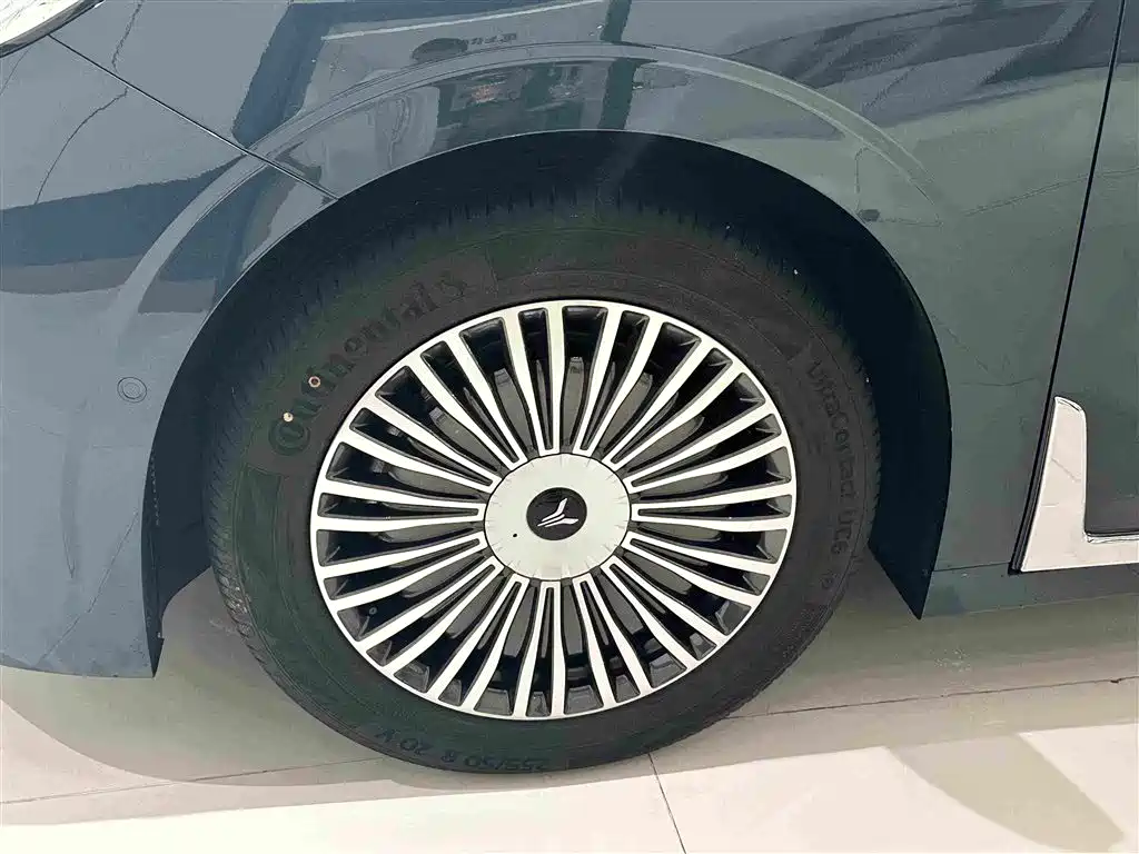 Voyah Auto Voyah Dreamer 2026 2025 PHEV 4WD Kunpeng Premium Edition