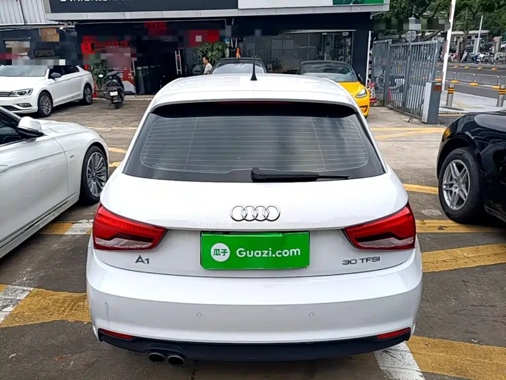 Фото 6 - Audi A1