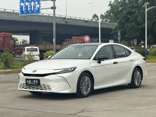 Toyota Camry 2.0GVP, Люкс