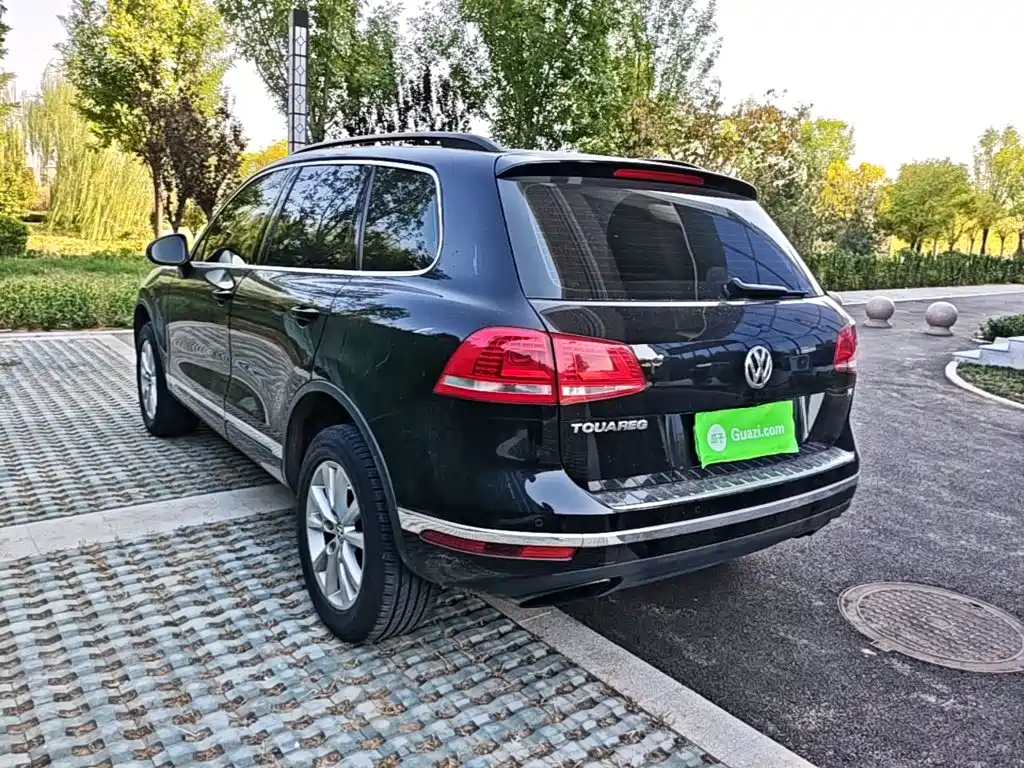 Фото 5 - Volkswagen Touareg
