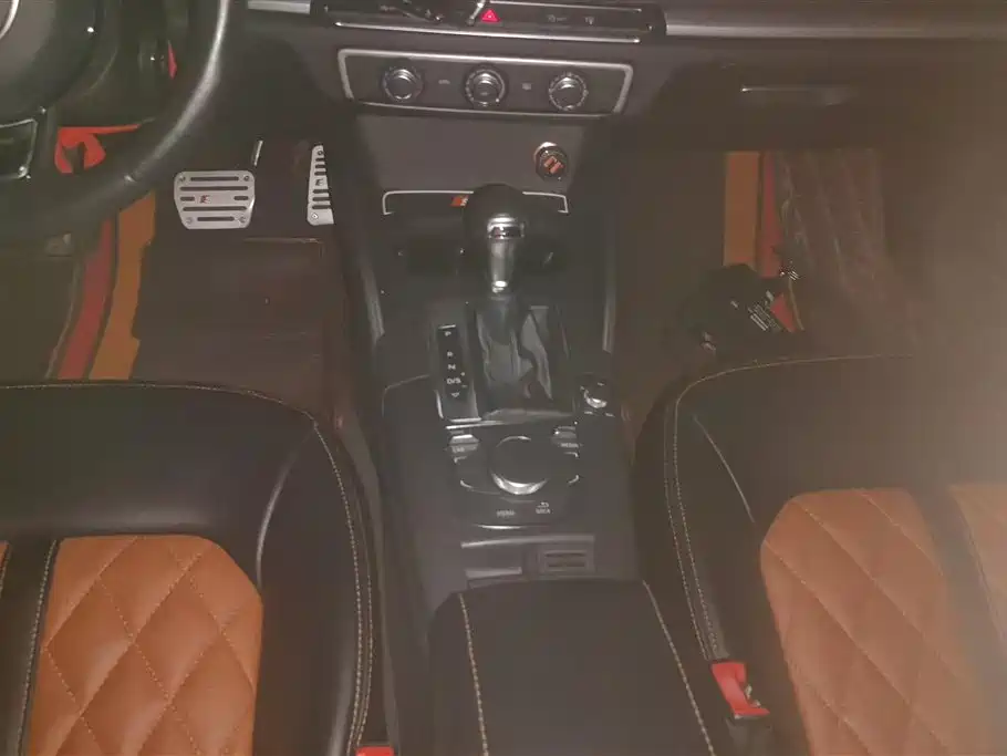Audi A3 2016 Limousine 35 TFSI Progressive фото 16