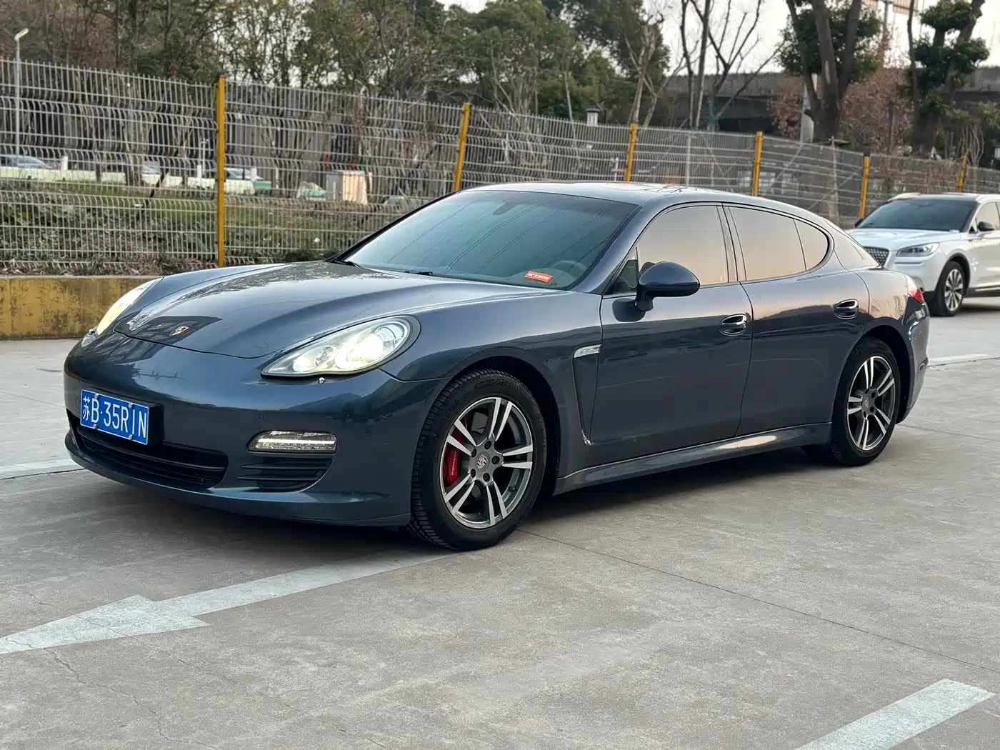 Porsche Panamera 2013 Panamera Platinum Edition 3.6L