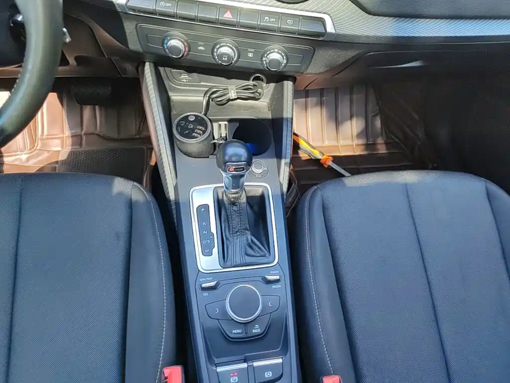 Фото 14 - Audi Q2L