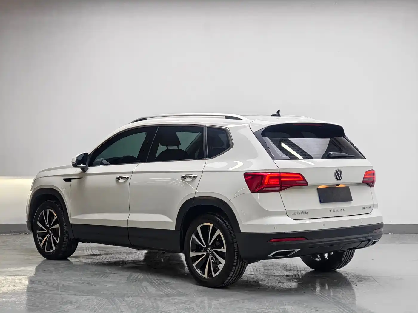 Volkswagen Tharu 2022 280TSI FWD Luxury Edition фото 4