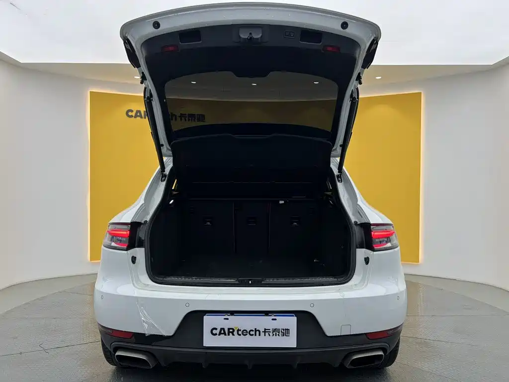 Фото 13 - Porsche Macan