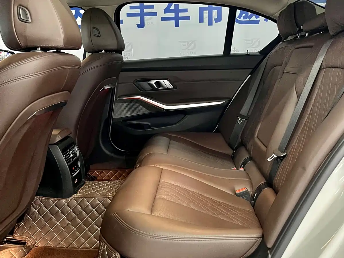 BMW 3 Series 2025 325Li M Sport Package фото 11