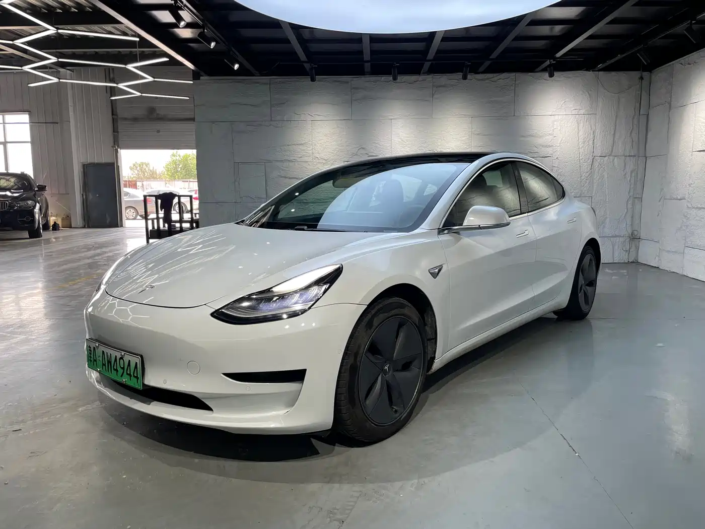 TESLA MODEL 3 (IMPORTED) 2019