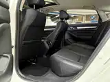 Photo 5 - Honda Accord