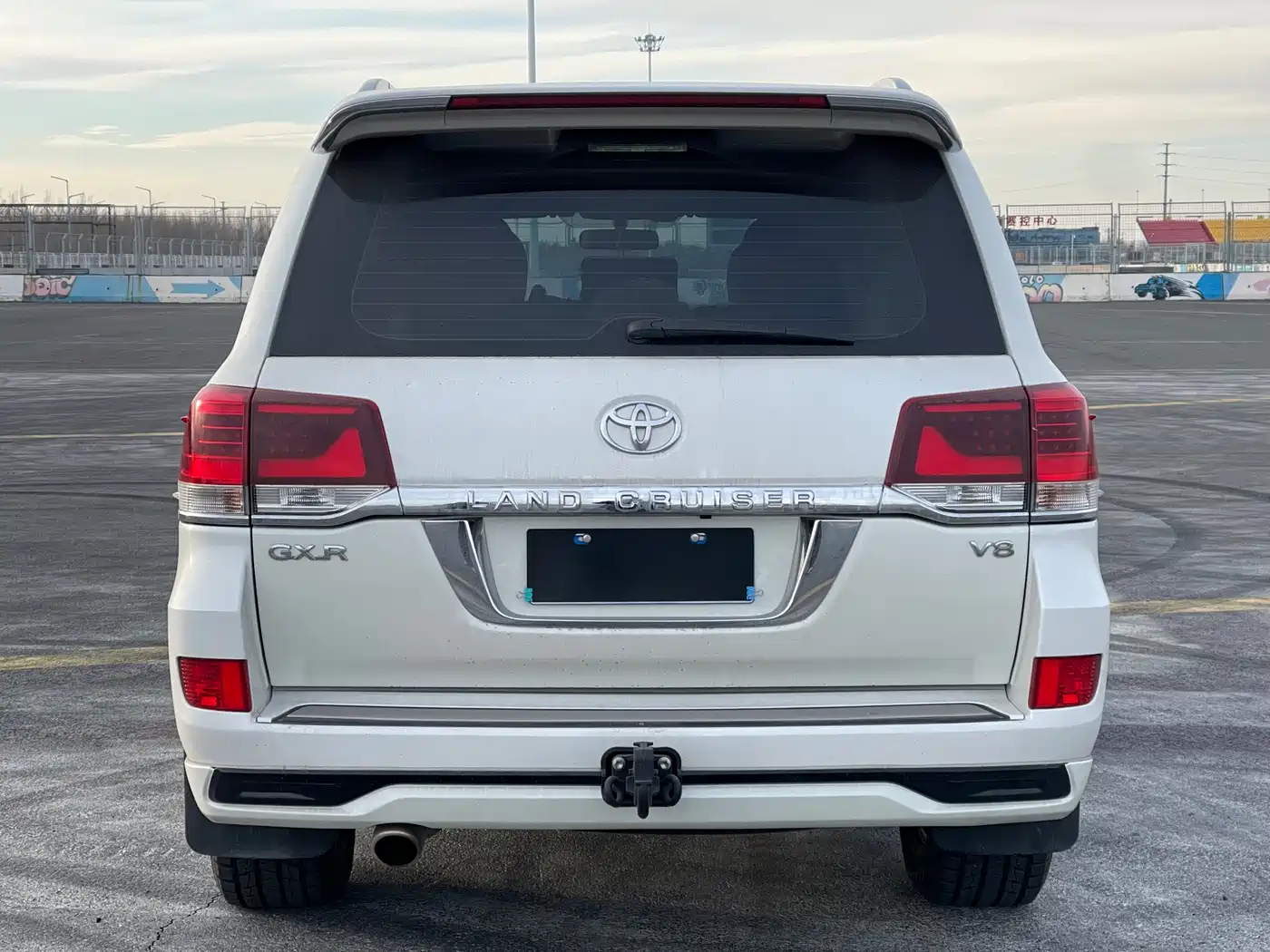 Toyota Land Cruiser (Import) 2015 4.0L V6 Middle East Limited Edition фото 5