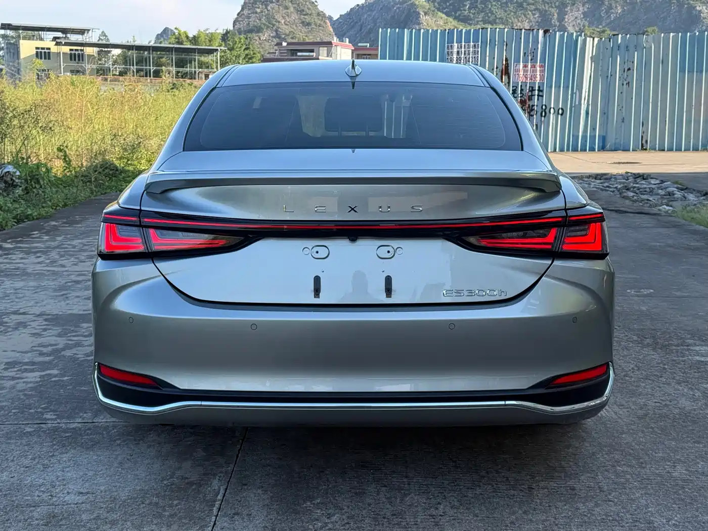 Lexus ES 2025 2025 300h Ultimate Edition