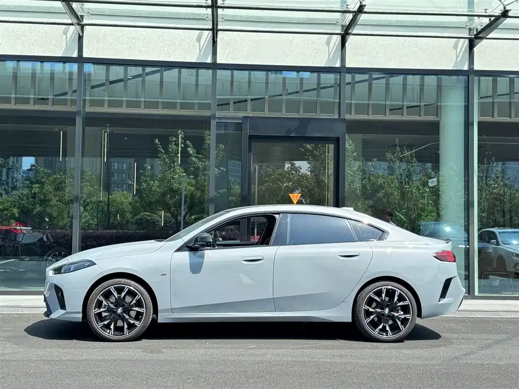 BMW 2 Series 2025 225L M Sport Moonlight Package фото 5
