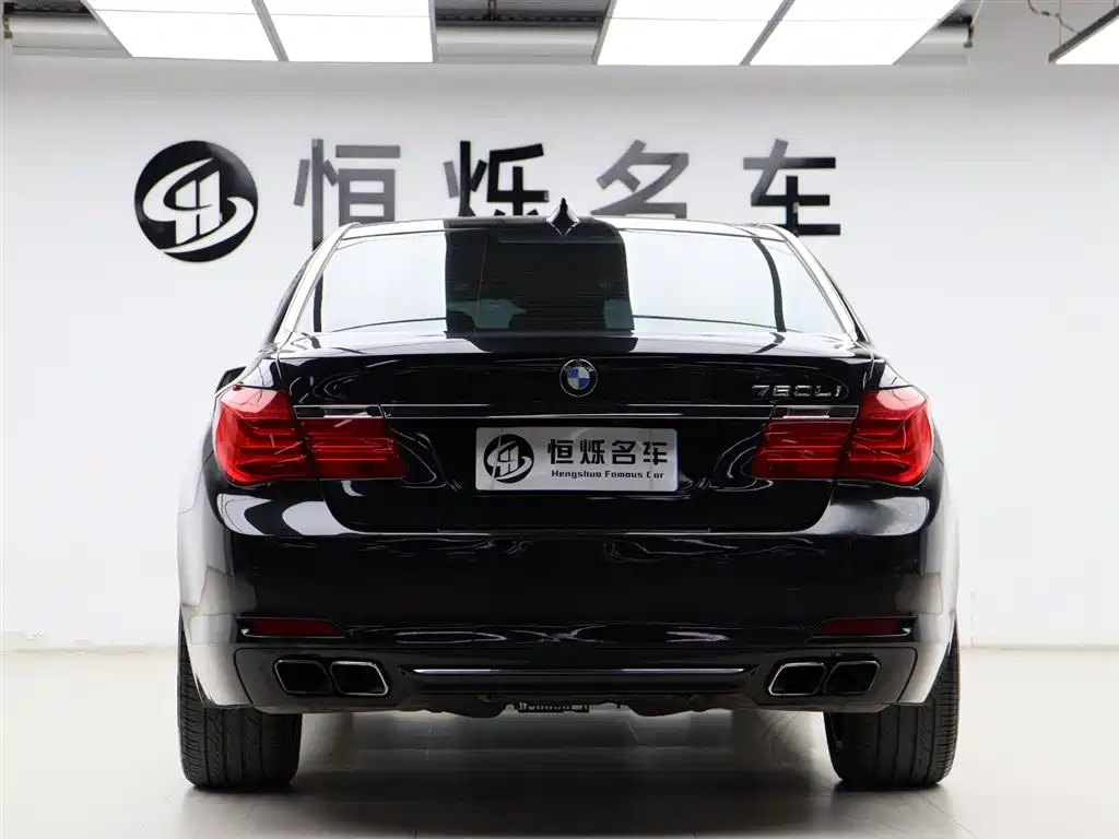 BMW 7 Series 2010 760Li фото 31