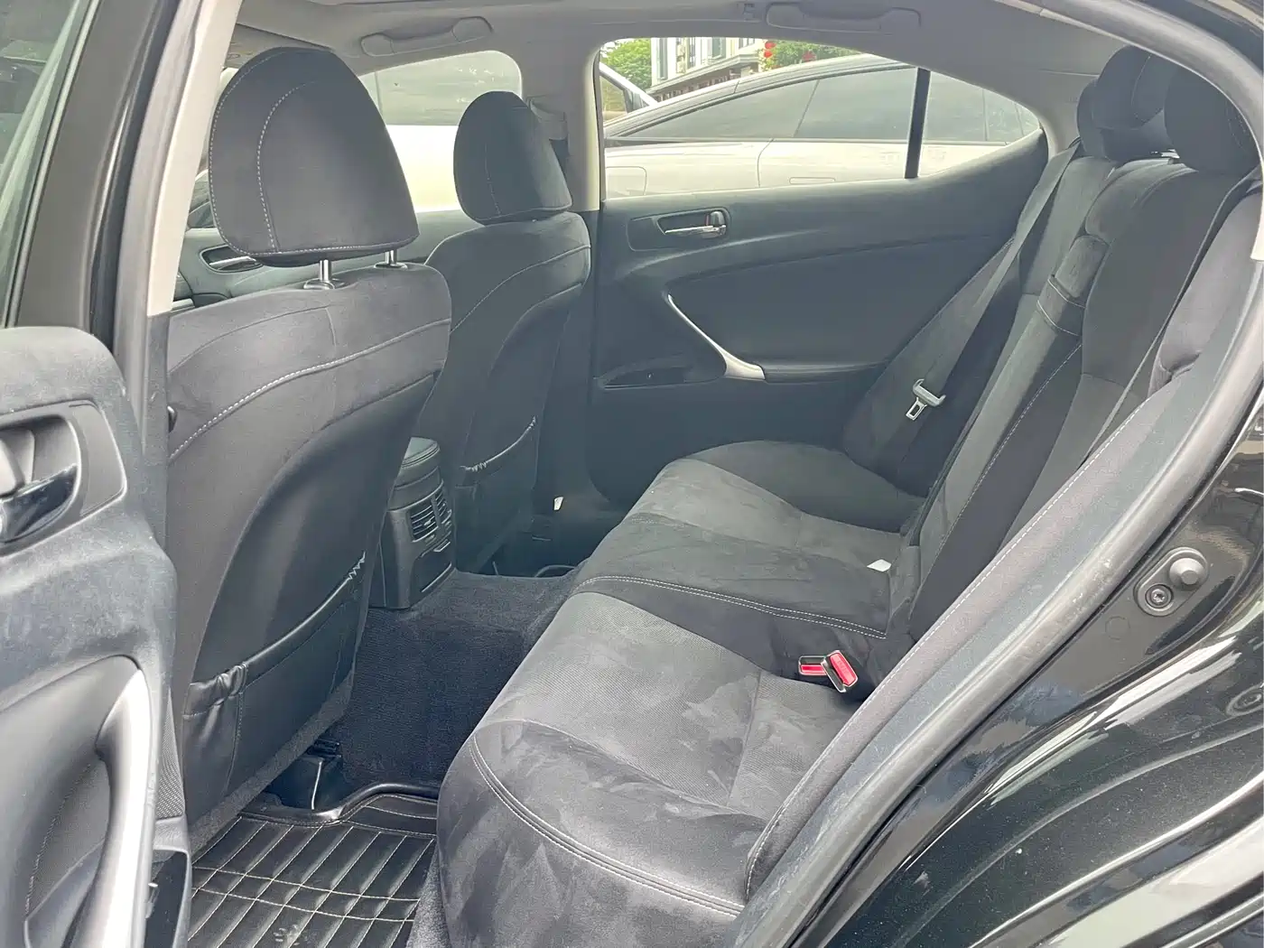 Lexus IS 2011 250 Sport фото 12