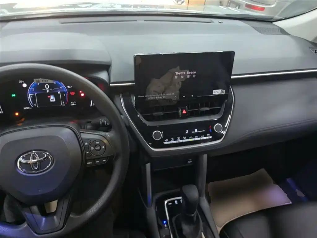 Toyota Corolla Cross 2023 2.0L Elite Edition фото 10