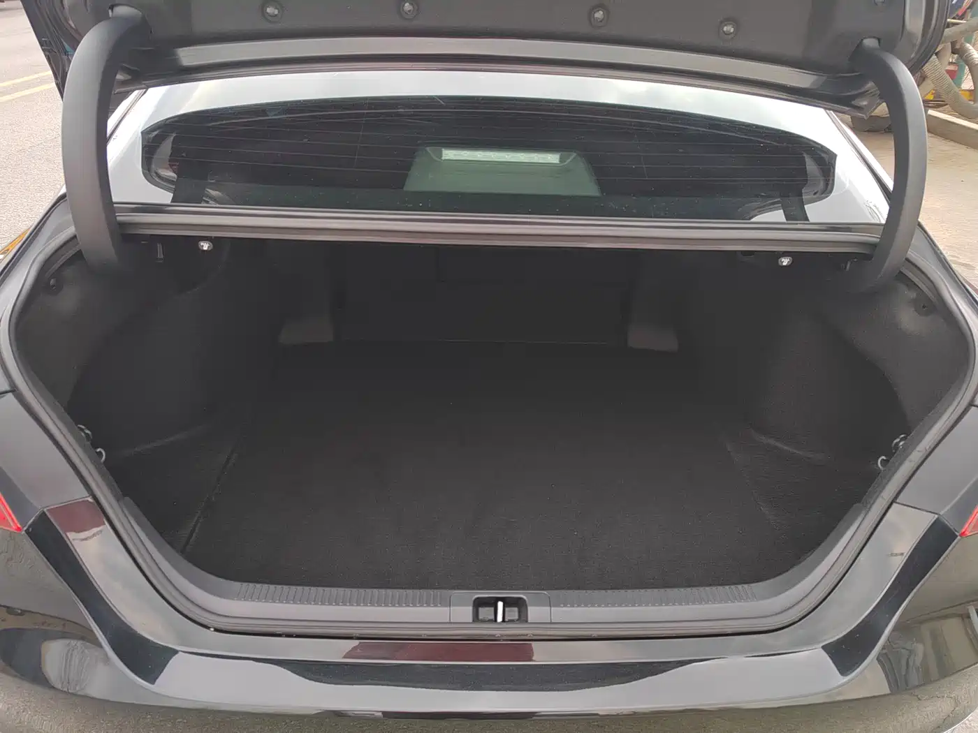 Toyota Camry 2023 2.0G Luxury Edition фото 16