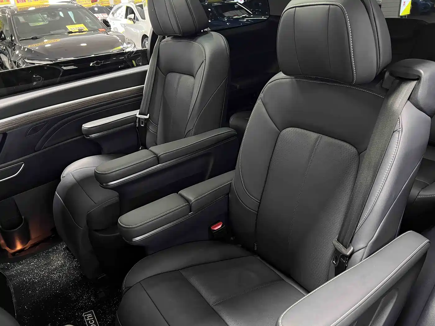 GAC Trumpchi Trumpchi M8 2023 Leading Series 390T Prestige Edition фото 21