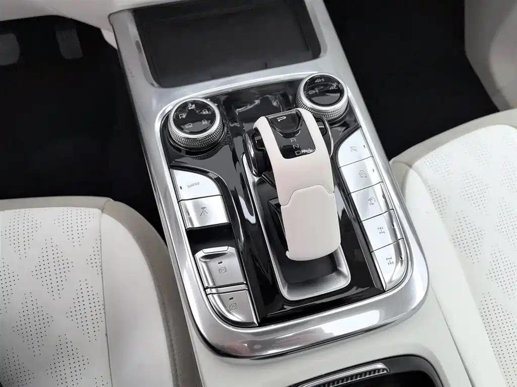 TANK CO CREATION TANK 300