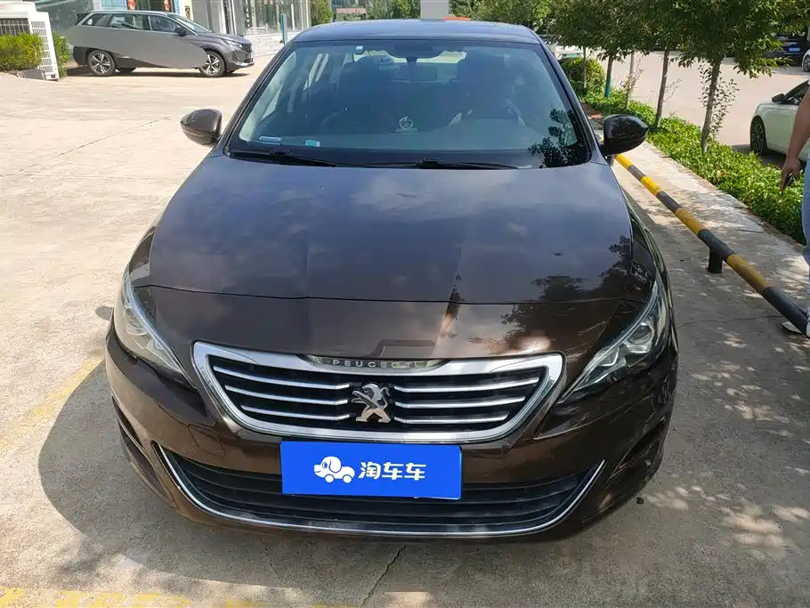 Peugeot 408 2016 1.6T Automatic Luxury Edition фото 2