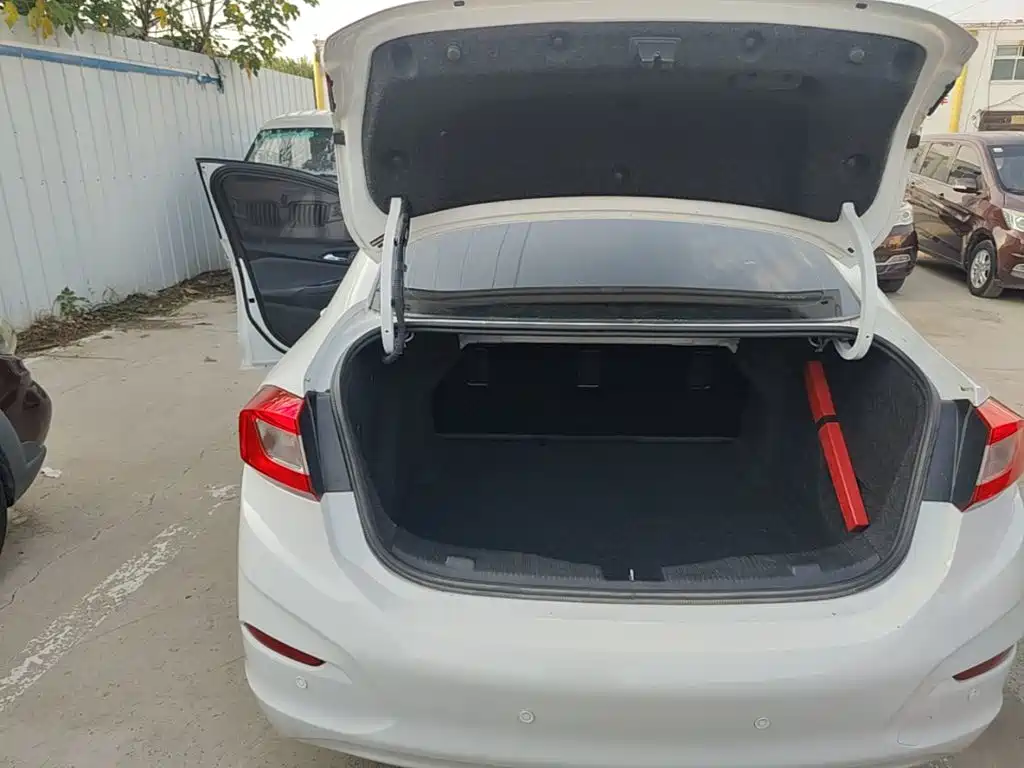 Chevrolet Cruze 2019 2018 Redline 320 Automatic Pioneer Edition