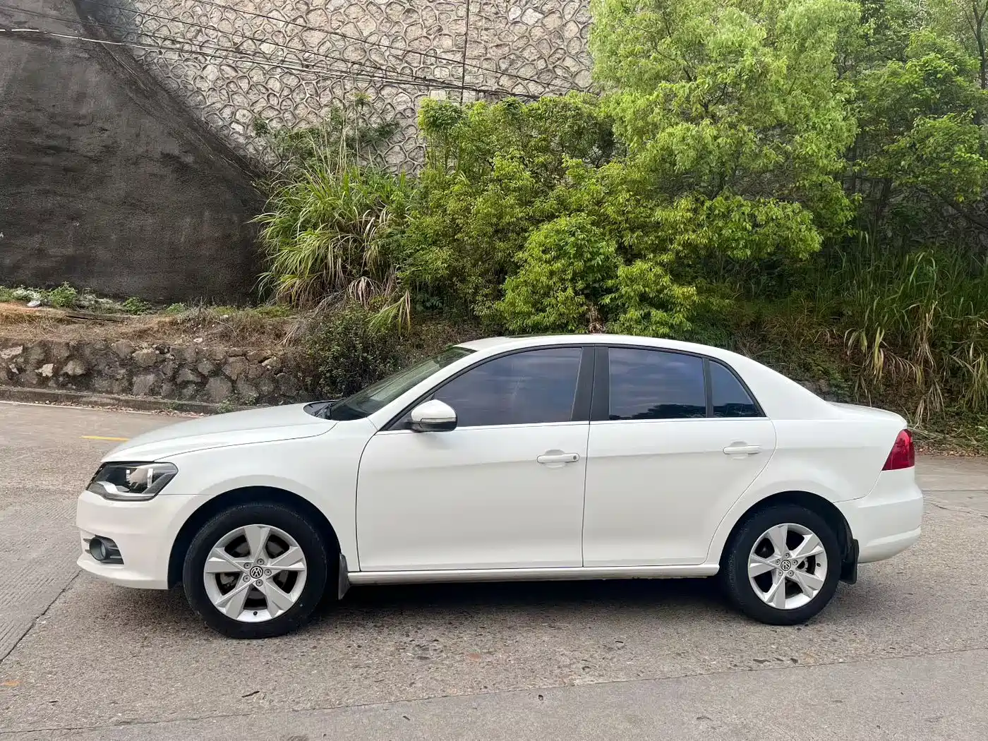 Volkswagen Bora 2014 1.6L Automatic Comfort Edition фото 9