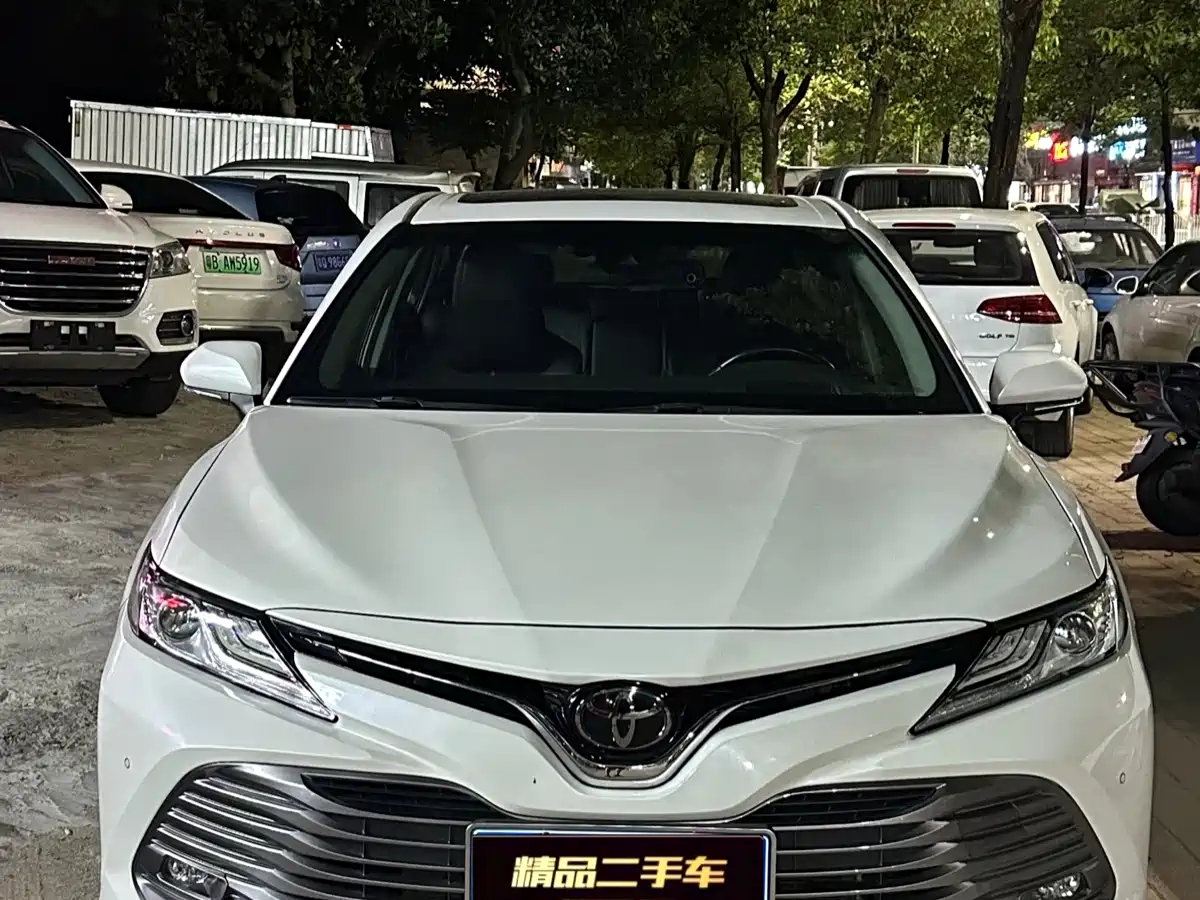 Toyota Camry 2019 2.0G Luxury (China V) фото 2