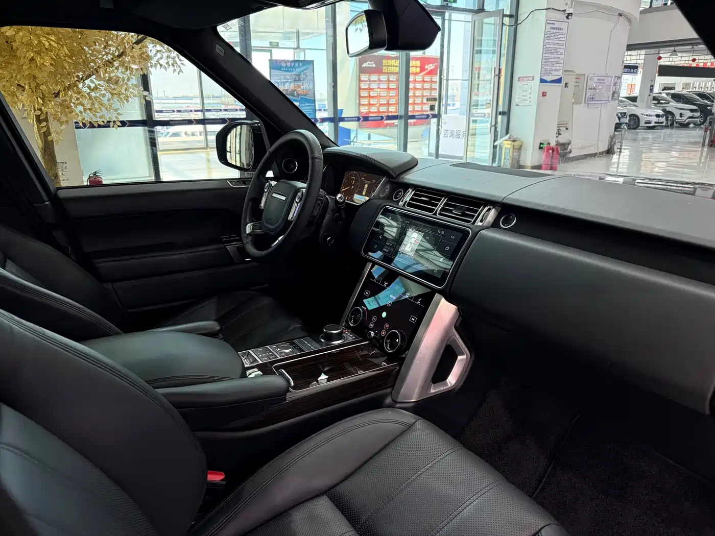 Land Rover Range Rover 2014 3.0 SC V6 Vogue фото 11