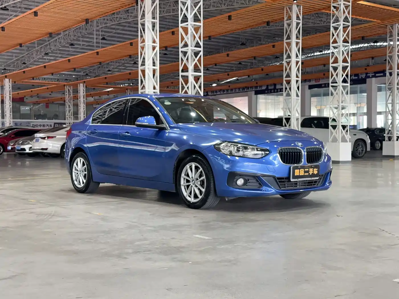 BMW 1 Series 2018 118i Fashion Edition фото 3