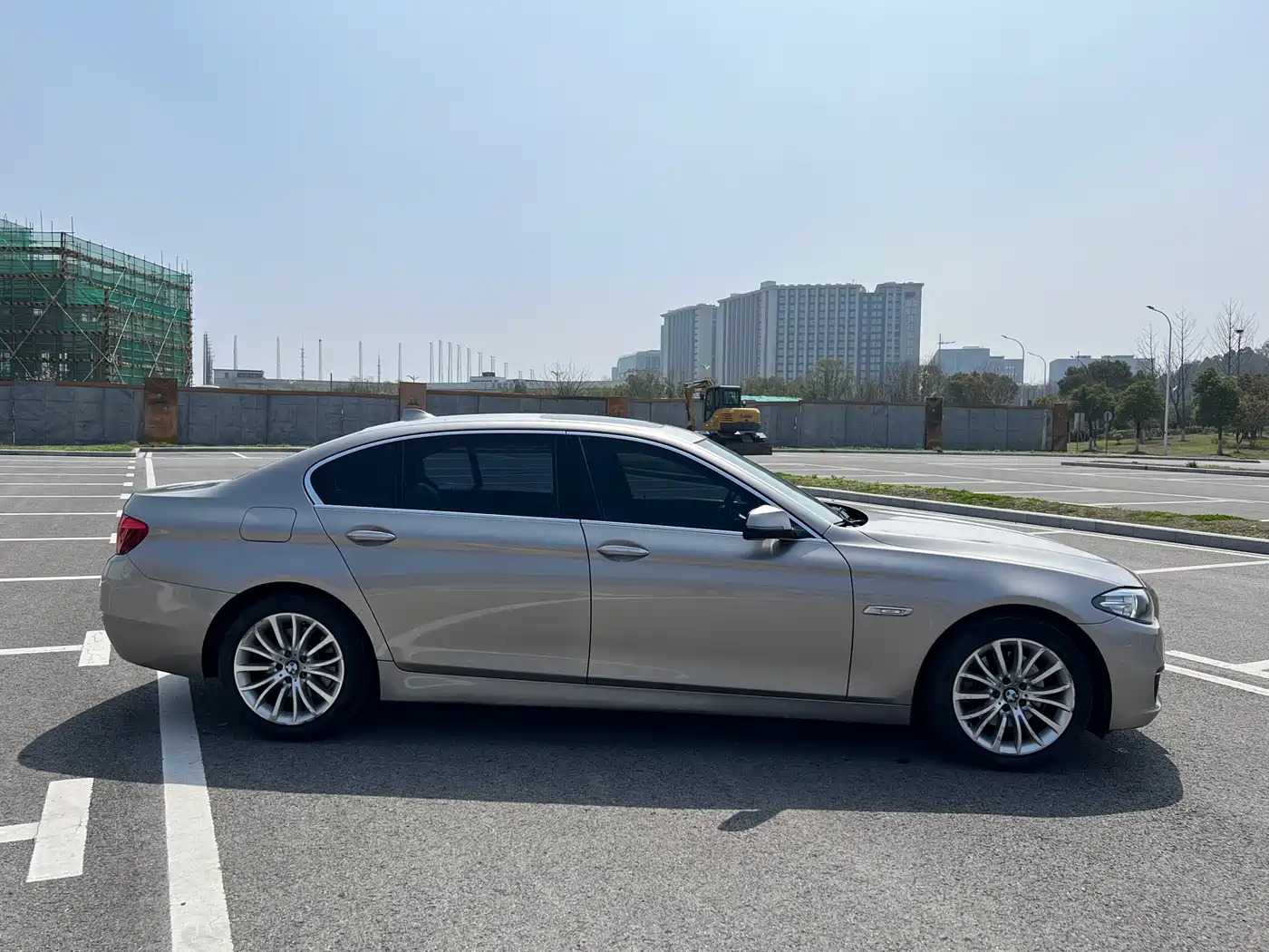 BMW 5 Series 2014 525Li Luxury Design Package фото 4