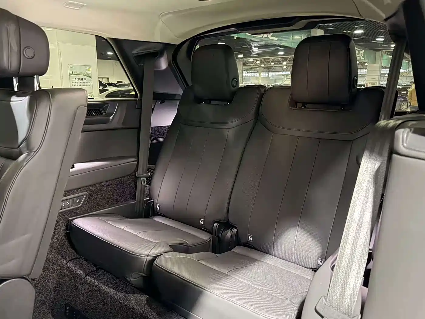 Land Rover Range Rover 2023 2023 3.0 L6 400PS Golden Age 7-Seater Long Wheelbase