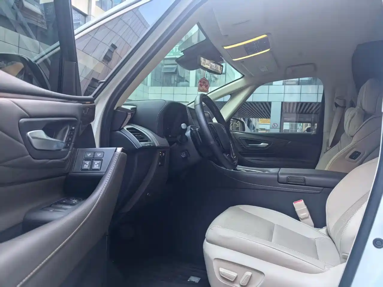 Toyota Alphard 2024 Hybrid 2.5L Ultimate Enjoyment Edition фото 18