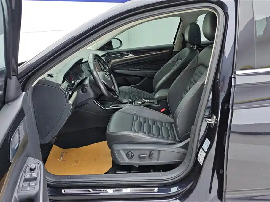 Volkswagen Passat 2019 330TSI Elite (China V) фото 9