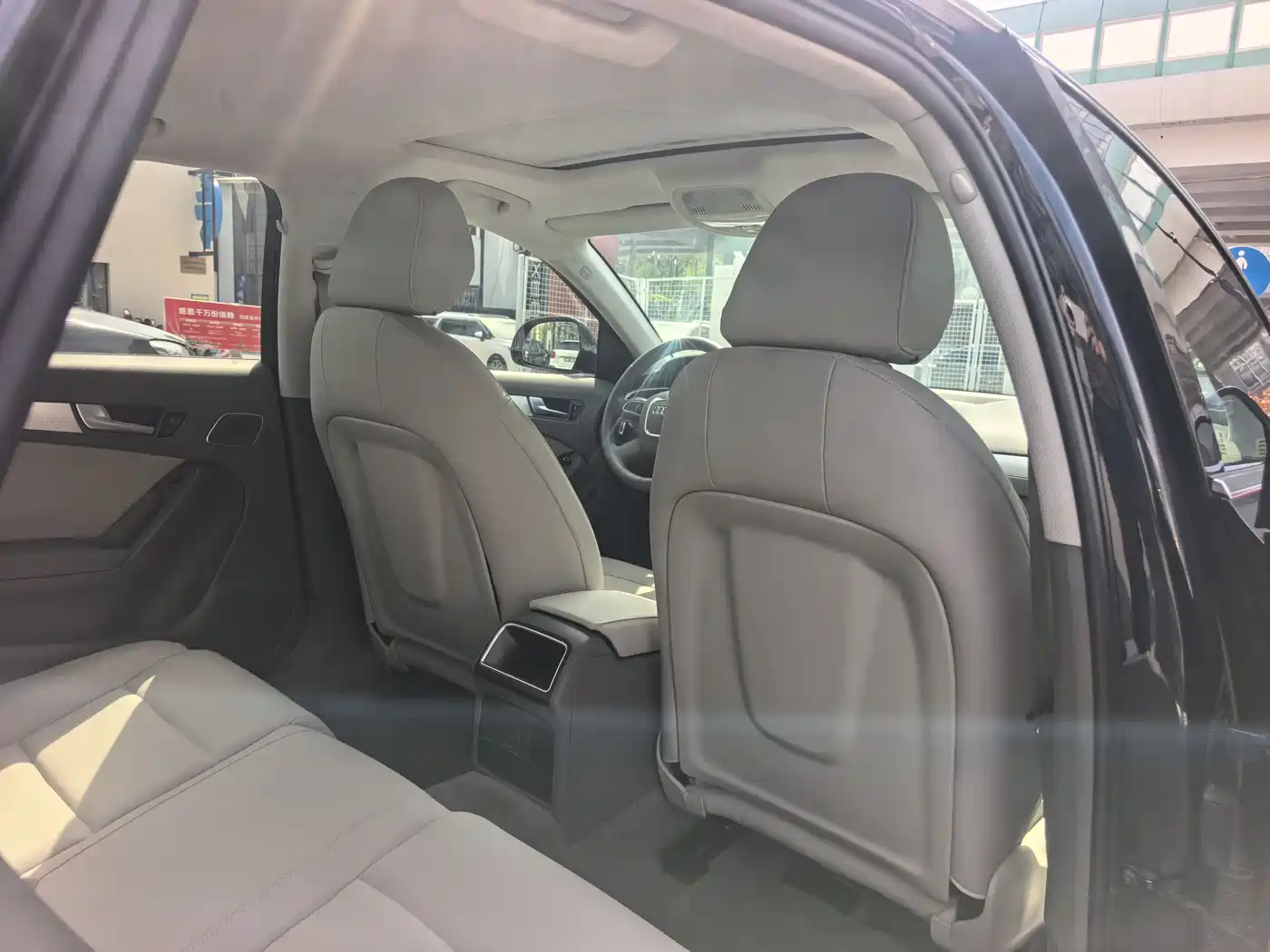 Audi A4L 2012 2.0 TFSI Automatic Luxury фото 12