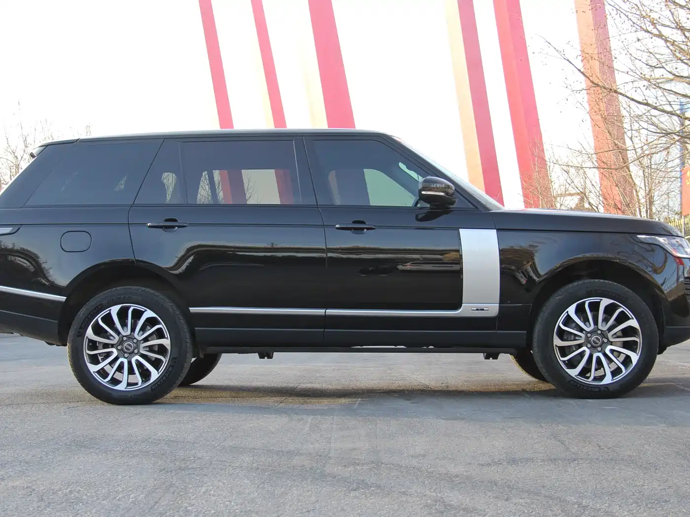 Land Rover Range Rover 2019 3.0 SC V6 Heritage Extended Edition фото 8