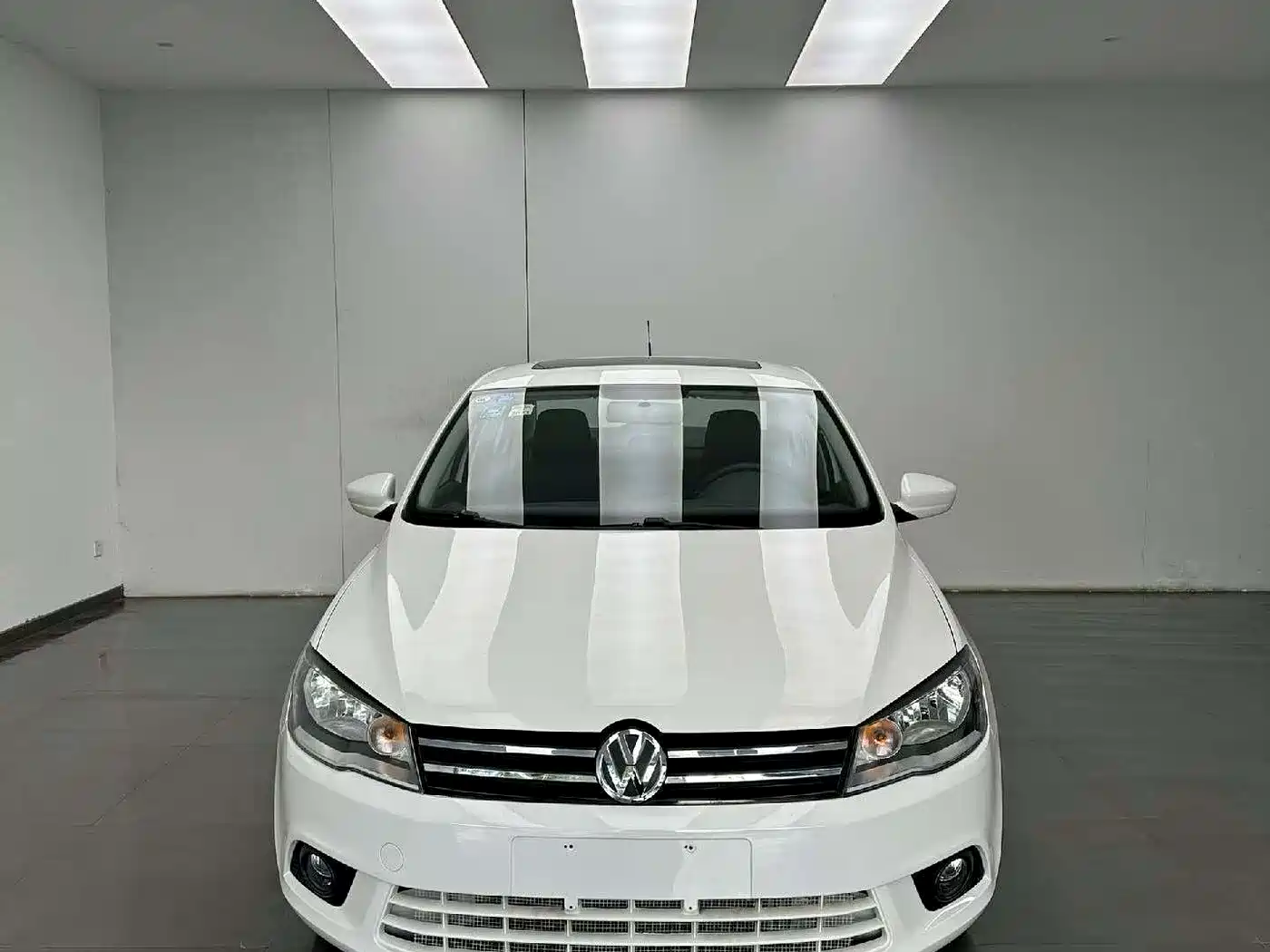 Volkswagen Jetta 2015 1.6L Manual Comfort фото 2