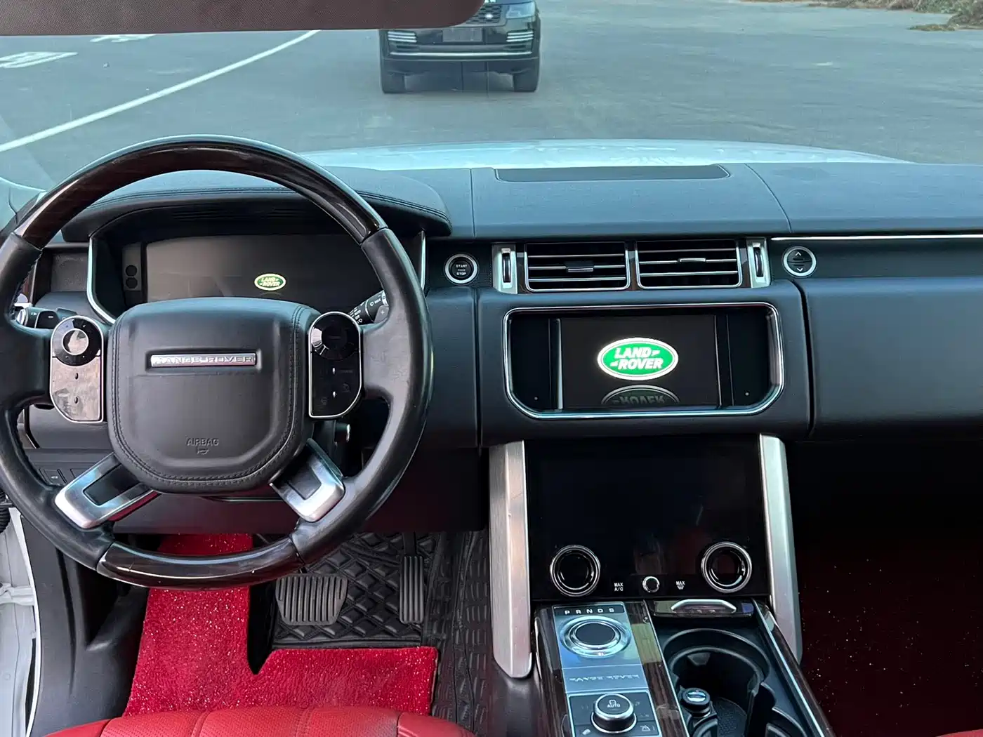 Land Rover Range Rover 2015 3.0 TDV6 Vogue фото 6