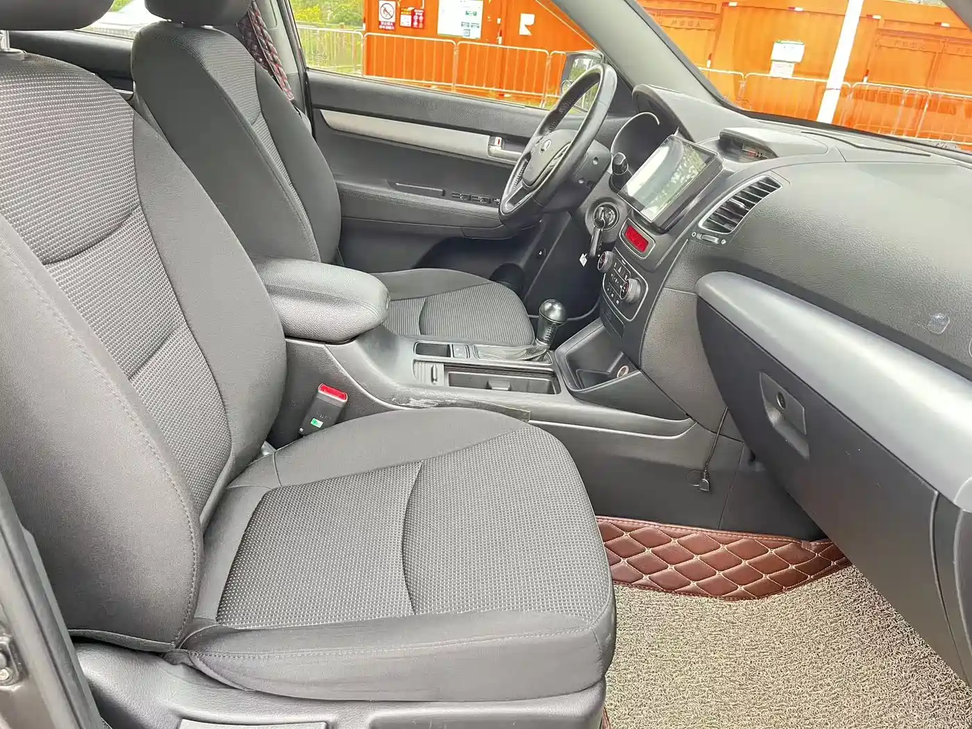 Kia Sorento 2012 2.4L Gasoline Luxury Edition фото 28