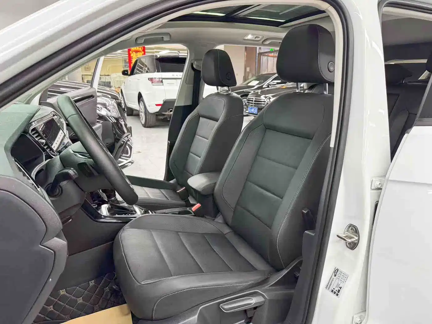 Volkswagen T-ROC 2021 280TSI DSG 2WD Comfort Smart Connect Edition фото 14