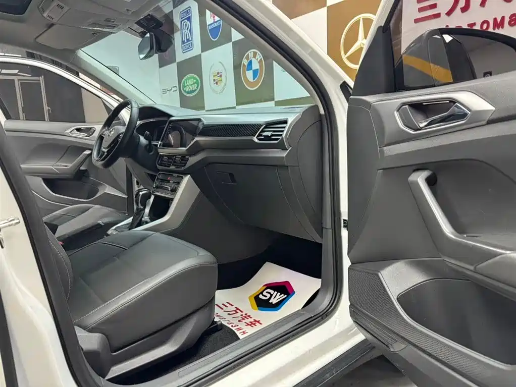 Volkswagen T-Cross 2022 280TSI DSG Luxury Edition фото 9