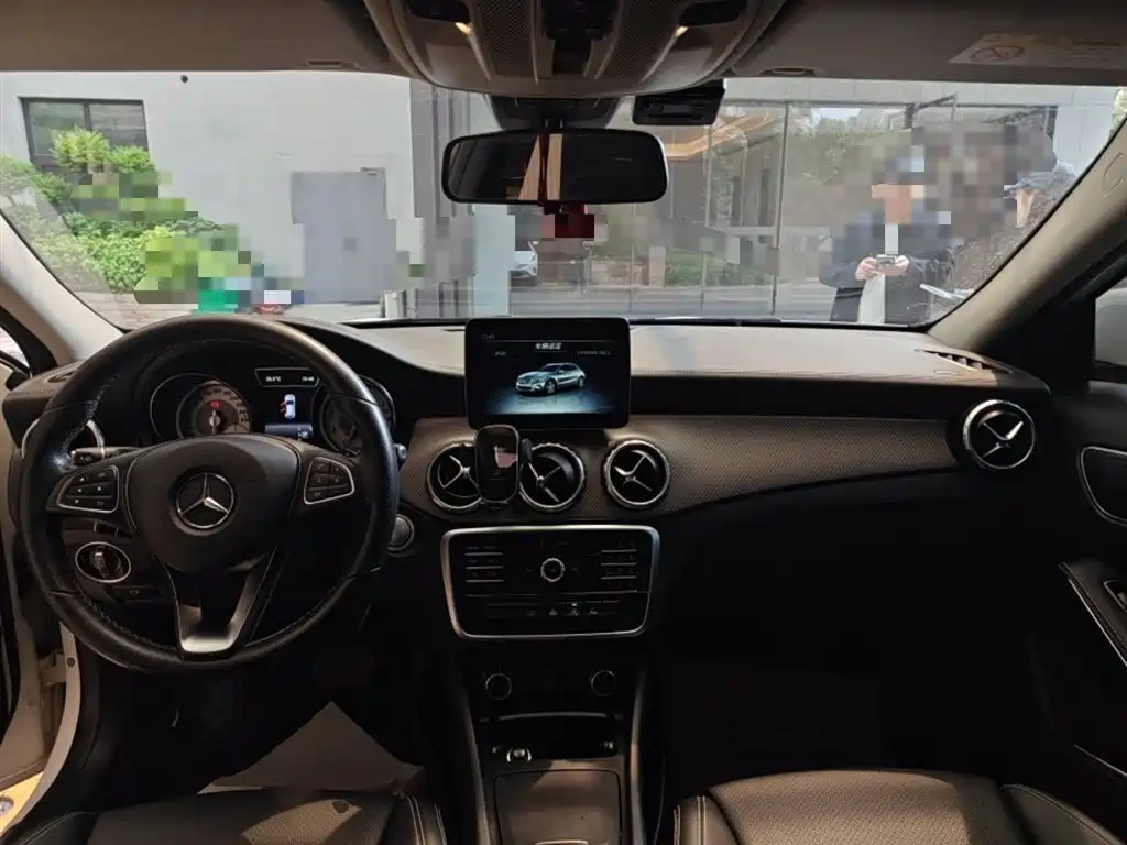 Mercedes-Benz GLA 2016 GLA 200 Fashion фото 6