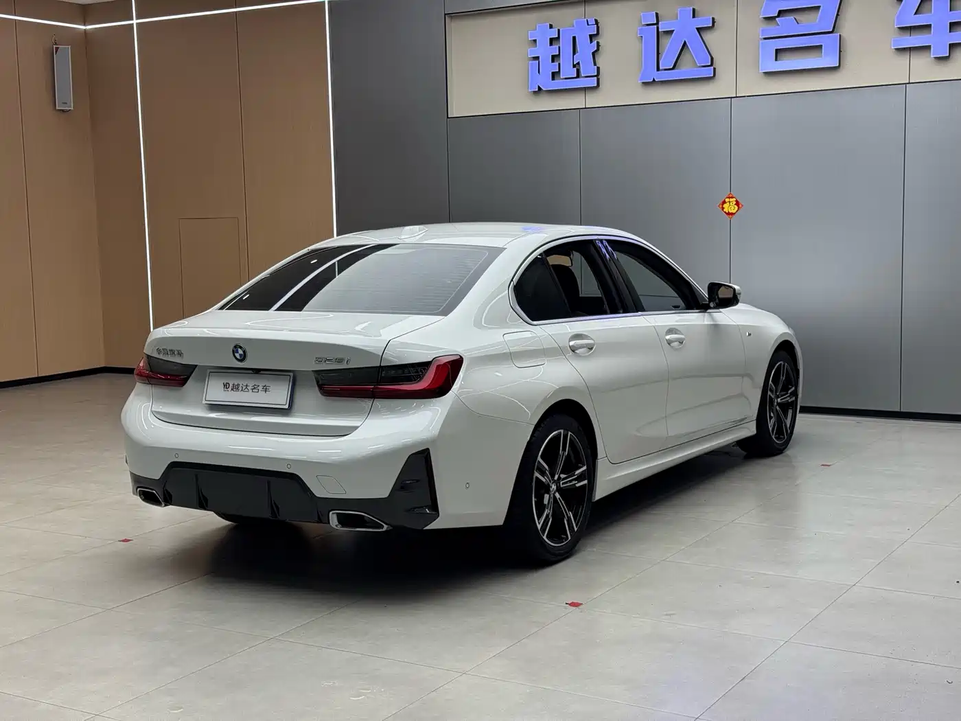 BMW 3 Series 2024 325i M Sport Package фото 19