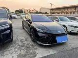 Фото 2 - Toyota Camry