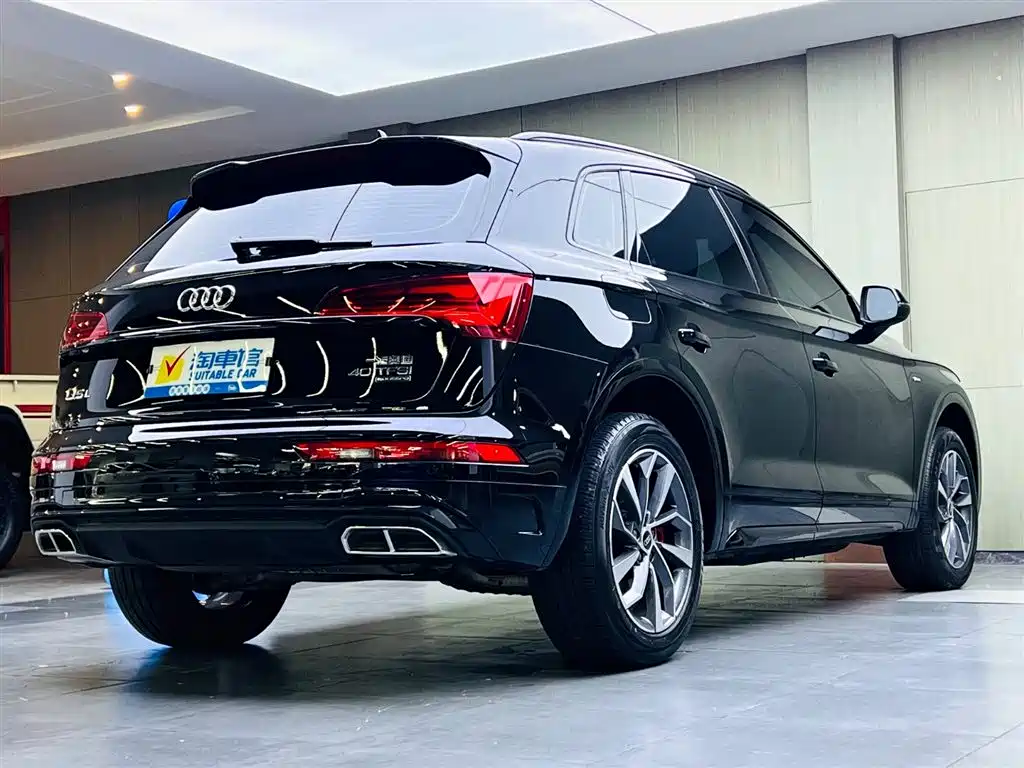 Audi Q5L 2024 Model 40 TFSI Luxury Dynamic фото 4