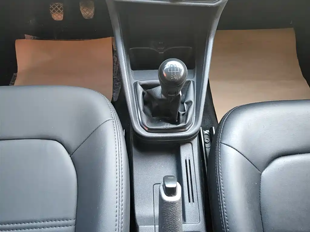 Volkswagen Santana 2016 1.4L Manual Trend Edition фото 7
