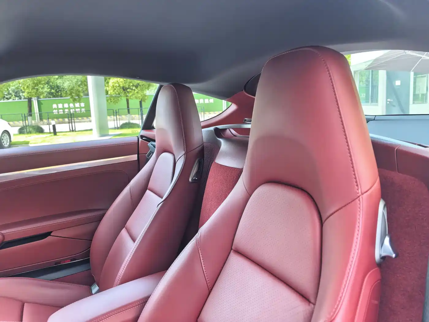 Porsche 718 2018 Cayman 2.0T фото 10