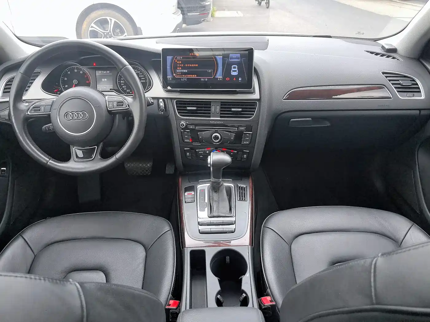 Audi A4L 2013 35 TFSI Automatic Standard фото 11