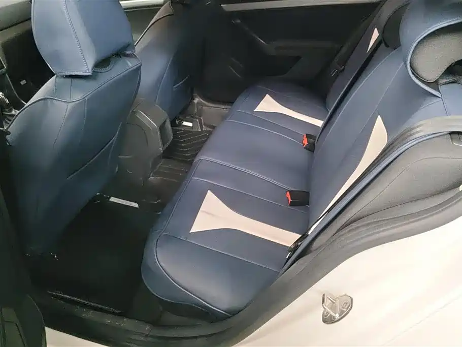 Volkswagen Lavida 2017 1.6L Automatic Trend Edition фото 11