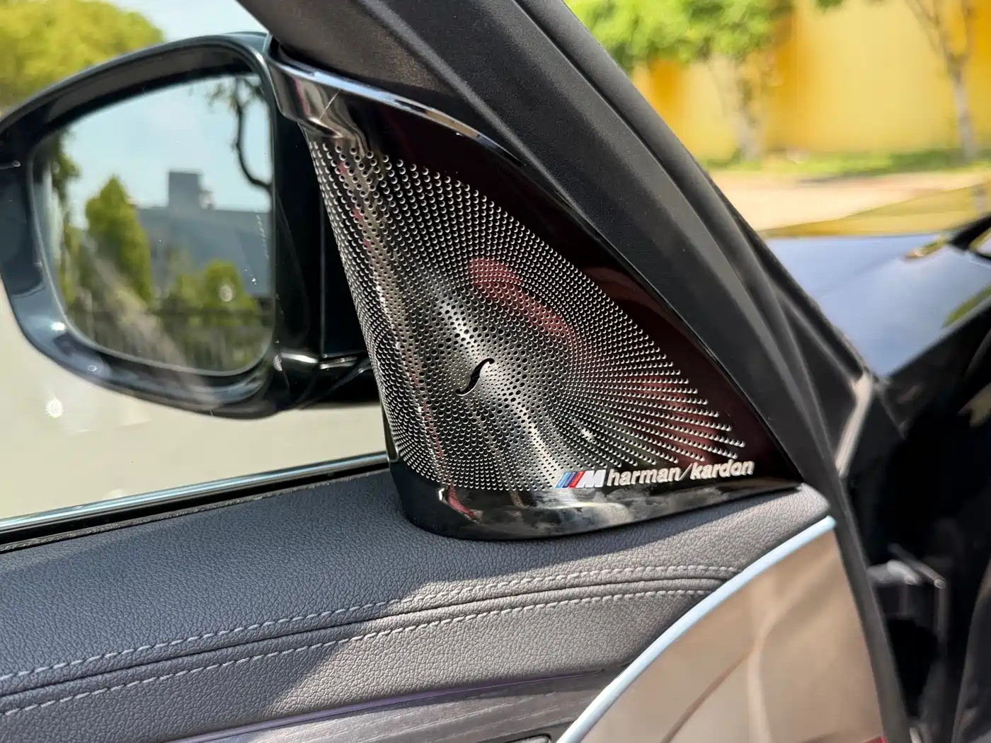 BMW 5 Series New Energy 2022 535Le M Sport Package фото 16