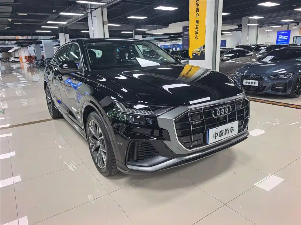 Audi Q8 2023 55 TFSI Luxury Sport фото 2